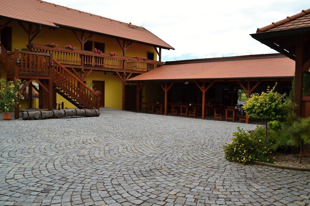 Penzion Mlyn Sedlec Sedlec  Exterior photo